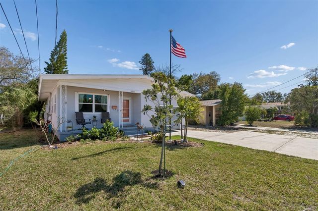 5300 6TH STREET S, St Petersburg, FL 33705