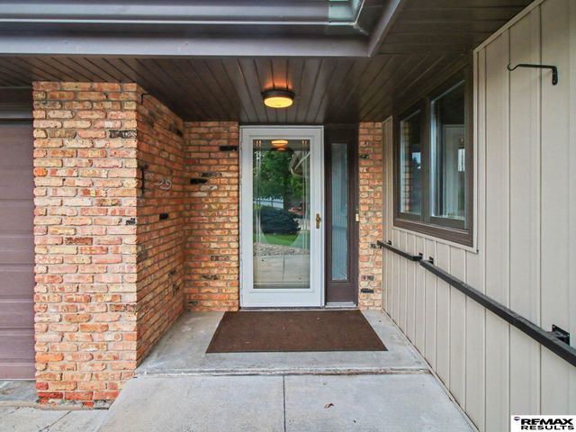 11815 N 157 Avenue, Bennington, NE 68007