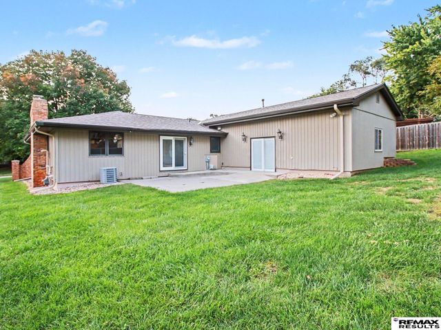 11815 N 157 Avenue, Bennington, NE 68007