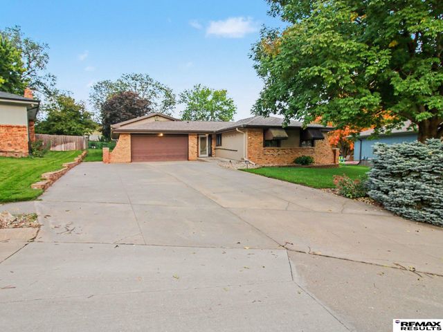 11815 N 157 Avenue, Bennington, NE 68007