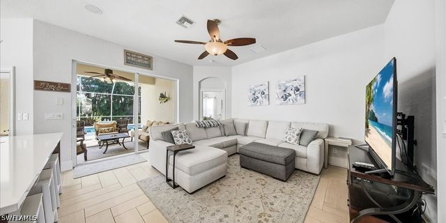 6191 Ashwood LN, Naples, FL 34110