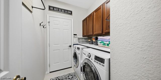 6191 Ashwood LN, Naples, FL 34110