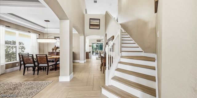 6191 Ashwood LN, Naples, FL 34110