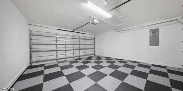 6191 Ashwood LN, Naples, FL 34110