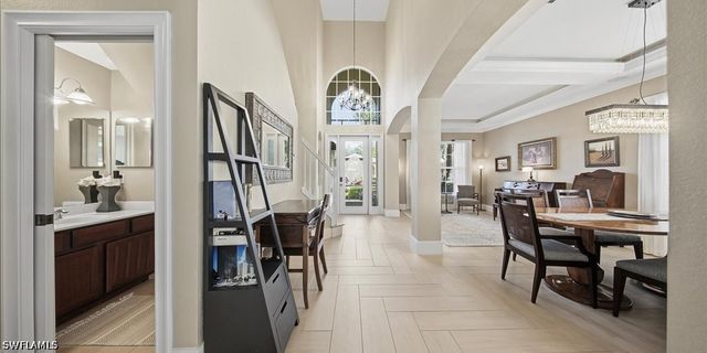 6191 Ashwood LN, Naples, FL 34110