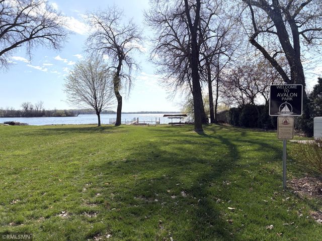 2875 Tuxedo Boulevard, Mound, MN 55364