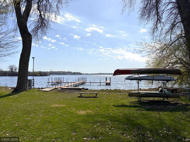 2875 Tuxedo Boulevard, Mound, MN 55364