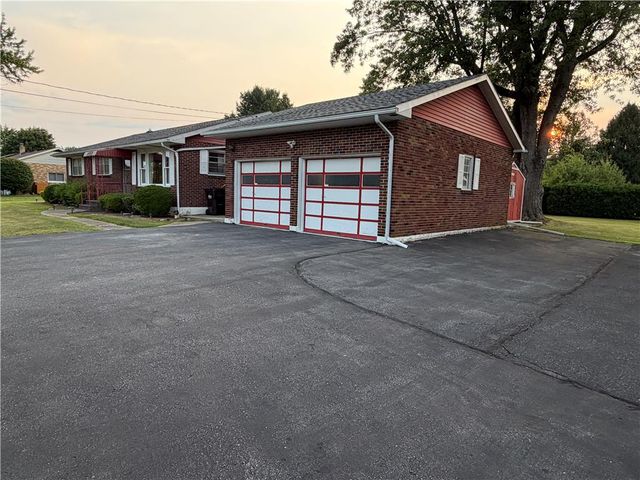2662 Community Drive, Moore Twp, PA 18014