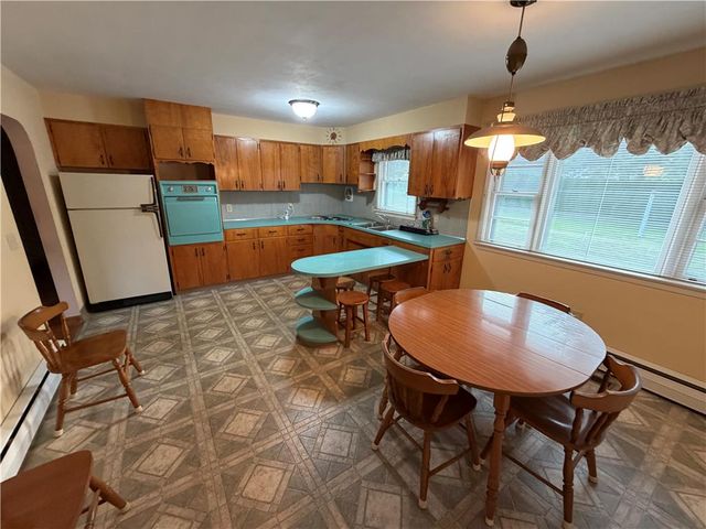 2662 Community Drive, Moore Twp, PA 18014