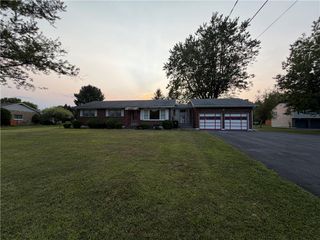2662 Community Drive, Moore Twp, PA 18014