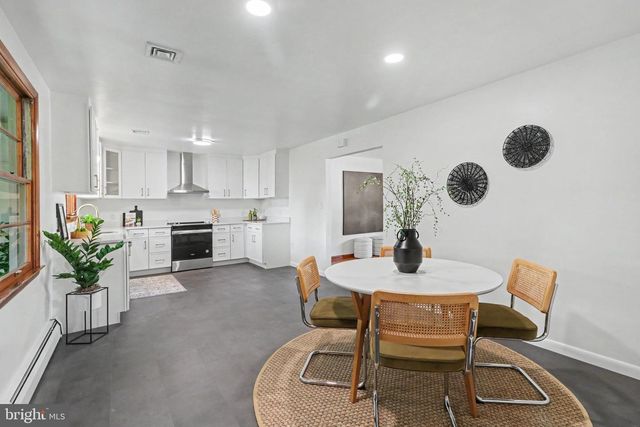 222 ROBIN RD, Hershey, PA 17033