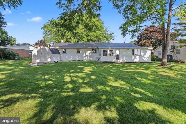 222 ROBIN RD, Hershey, PA 17033
