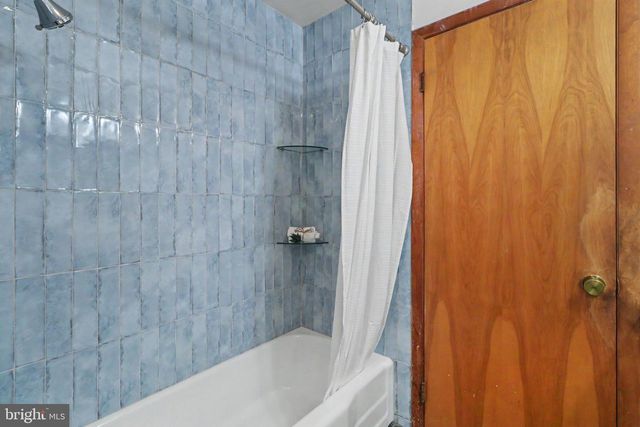222 ROBIN RD, Hershey, PA 17033
