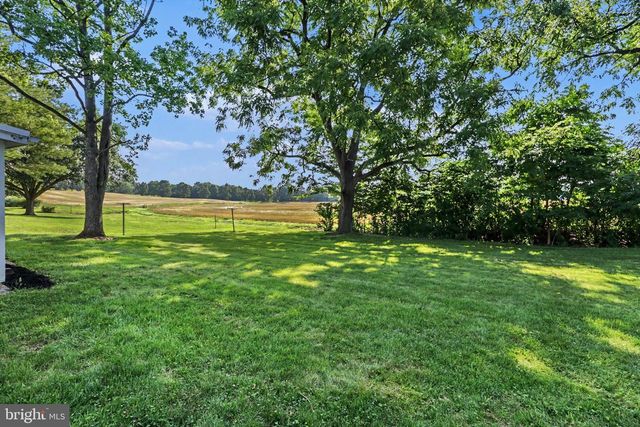 222 ROBIN RD, Hershey, PA 17033
