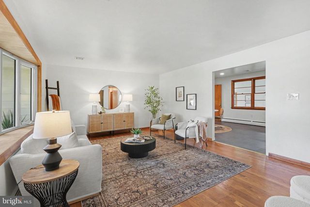 222 ROBIN RD, Hershey, PA 17033