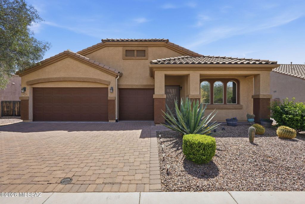 8779 W Denstone Road, Marana, AZ 85653