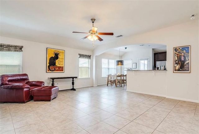 104 Beech Creek LN, Leander, TX 78641