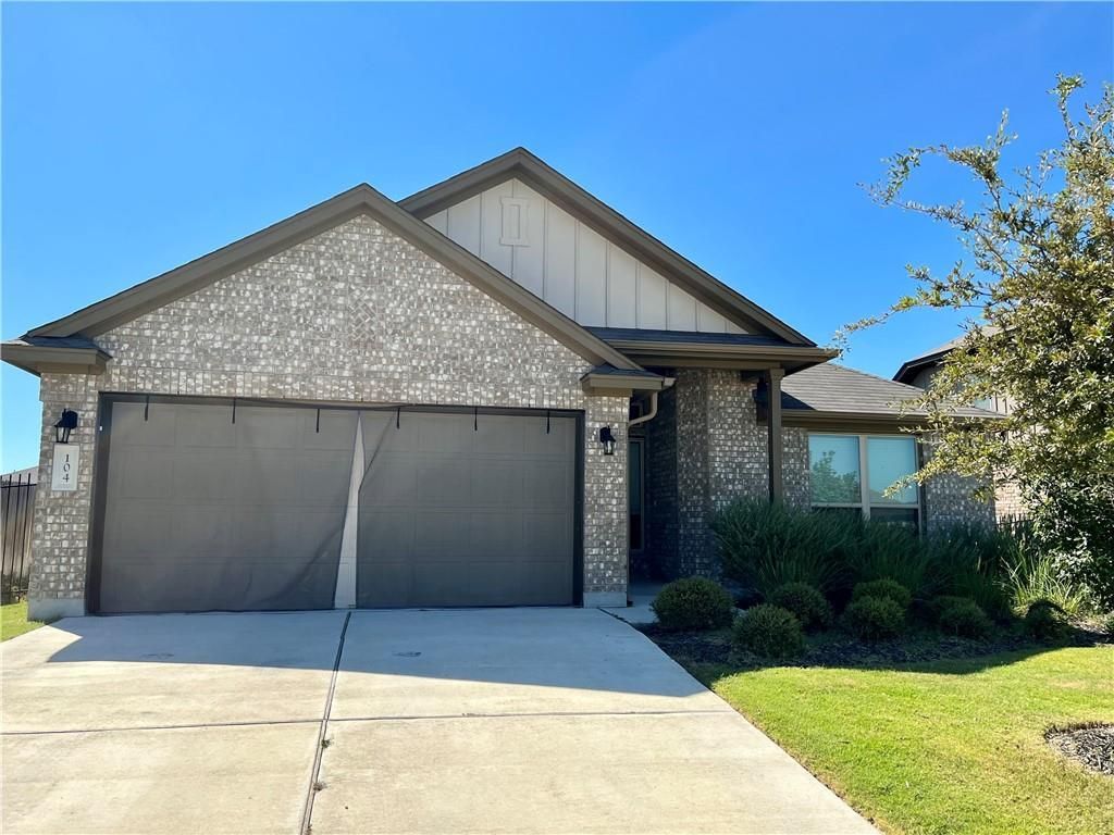 104 Beech Creek LN, Leander, TX 78641