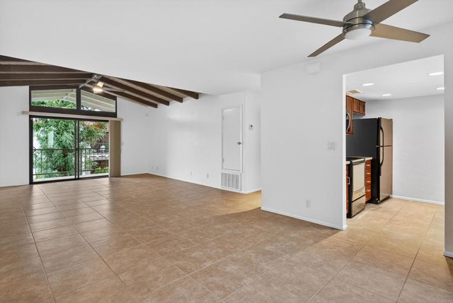 1050 E Ramon Road 127, Palm Springs, CA 92264