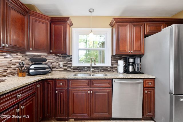 119 Birch Lane, Glenville, NY 12302