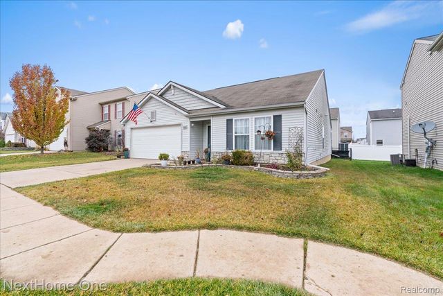 8564 Fox River Drive, Fowlerville Village, MI 48836