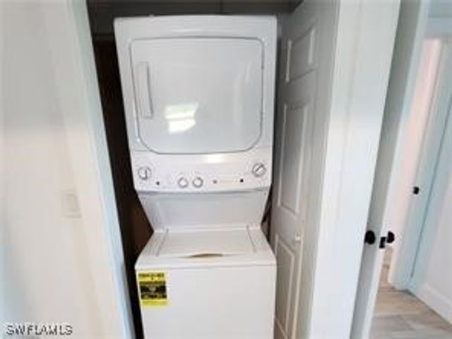 4330 Gulfstream DR, Naples, FL 34112