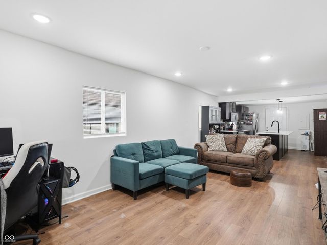 1821 N Dequincy Street, Indianapolis, IN 46218