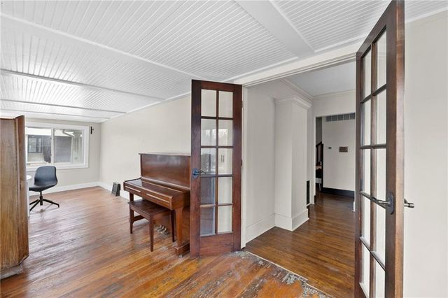 1902 W 47th Terrace, Westwood, KS 66205