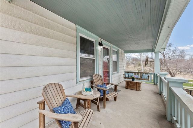 1902 W 47th Terrace, Westwood, KS 66205