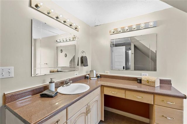 1902 W 47th Terrace, Westwood, KS 66205