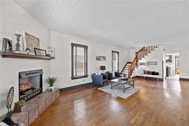 1902 W 47th Terrace, Westwood, KS 66205