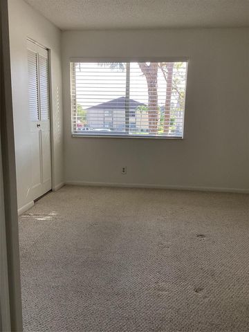 418 Pine Glen Lane C2, Greenacres, FL 33463