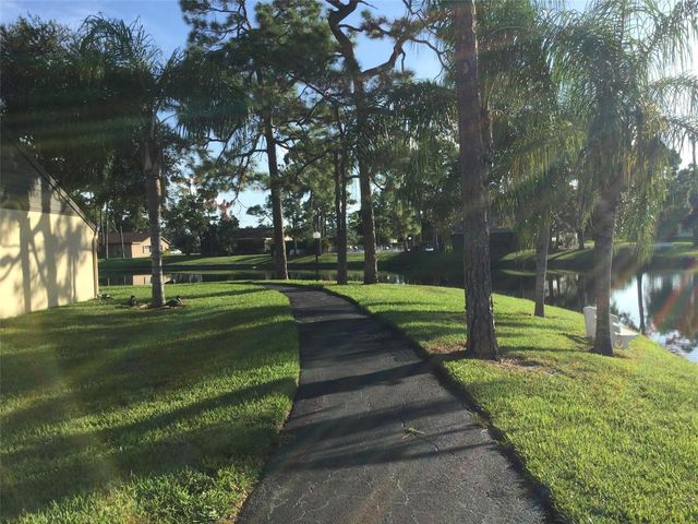 418 Pine Glen Lane C2, Greenacres, FL 33463