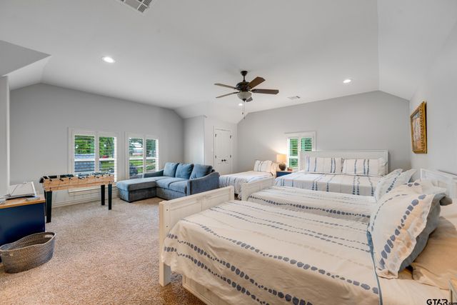 122 Angelina Dr, Chandler, TX 75758
