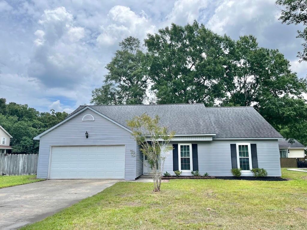 8486 William Moultrie Drive, North Charleston, SC 29420