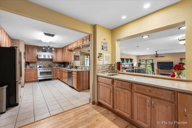 4N260 Walter Road, Addison, IL 60101