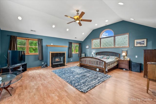 4N260 Walter Road, Addison, IL 60101