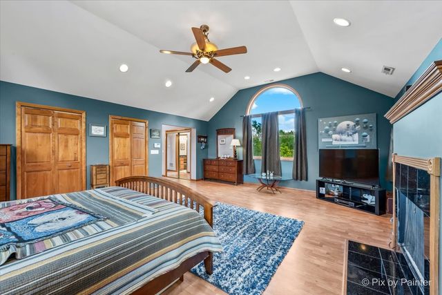 4N260 Walter Road, Addison, IL 60101