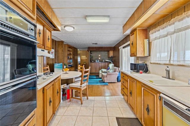 9800 Bolsa 79, Westminster, CA 92683