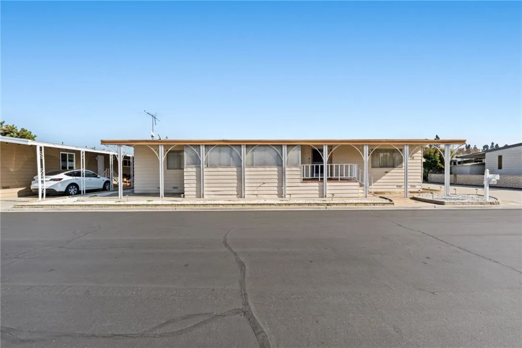 9800 Bolsa 79, Westminster, CA 92683