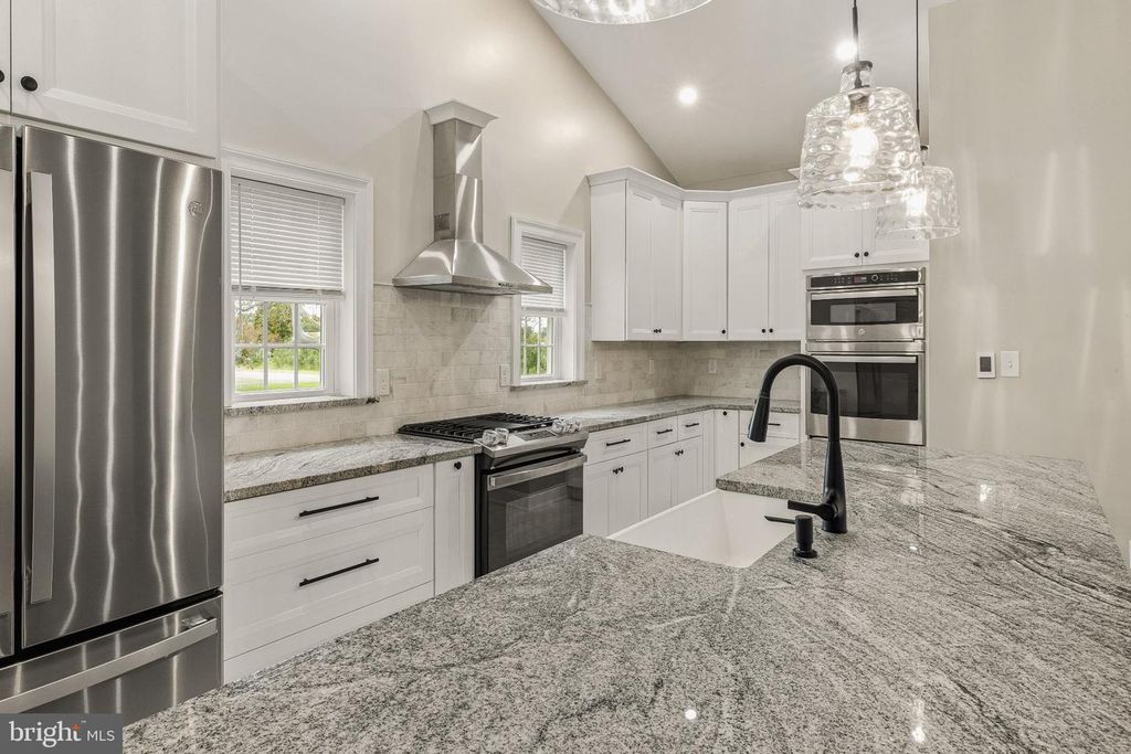 632 ROYAL AVE, FRANKLINVILLE, NJ 08322 — photo 4