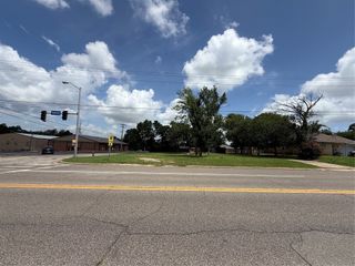 1304 E Highland Street, Shawnee, OK 74801