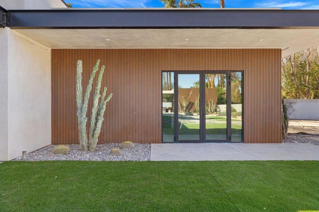 3 Shakespeare Court, Rancho Mirage, CA 92270