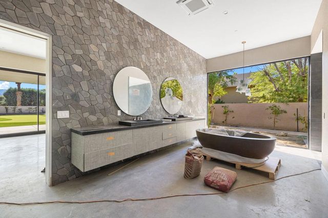 3 Shakespeare Court, Rancho Mirage, CA 92270