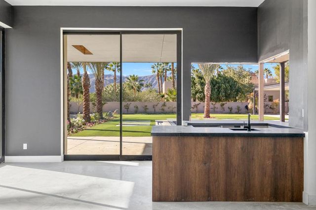 3 Shakespeare Court, Rancho Mirage, CA 92270