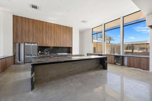 3 Shakespeare Court, Rancho Mirage, CA 92270