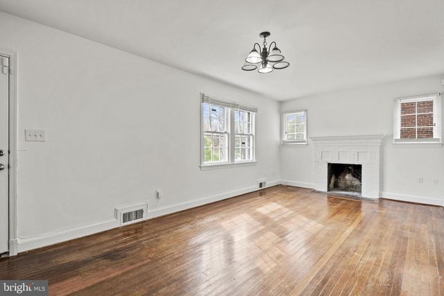 1807 41ST PL SE, Washington, DC 20020