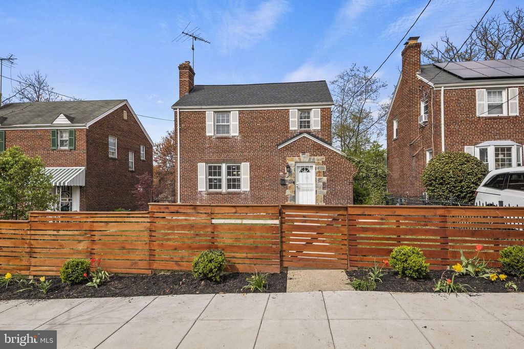 1807 41ST PL SE, Washington, DC 20020