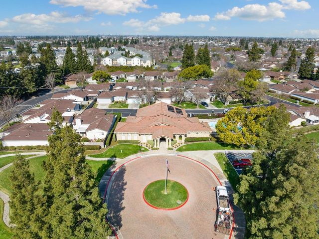 7313 Sunsilver Ln, Sacramento, CA 95828
