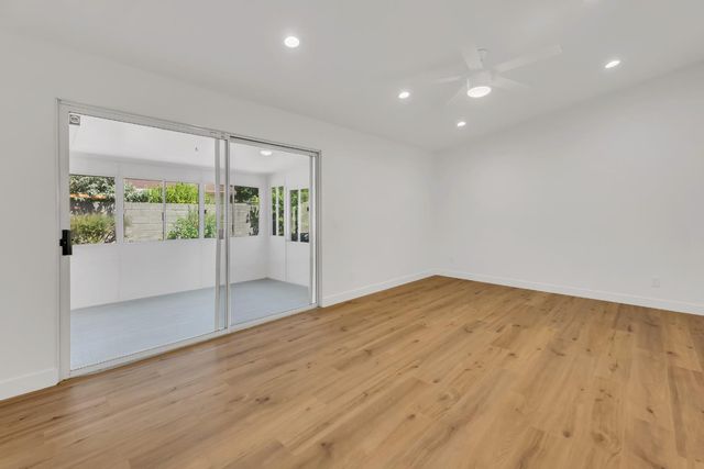 7313 Sunsilver Ln, Sacramento, CA 95828